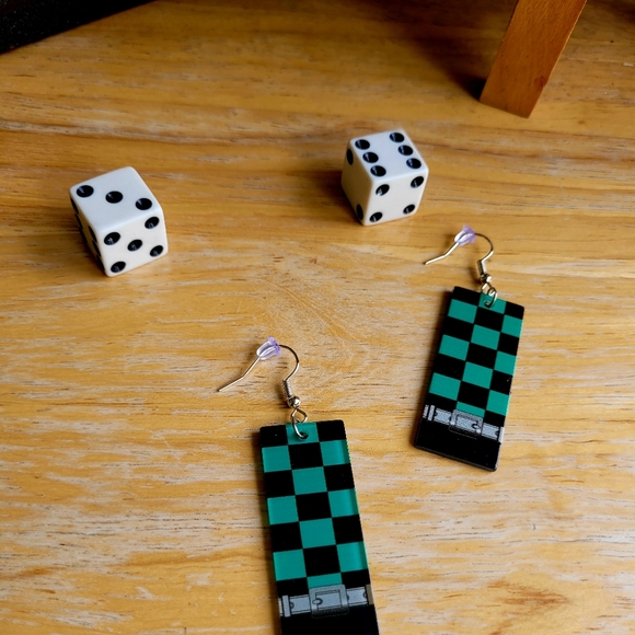 Women's Tanjiro Earrings - Picture 3 of 4
